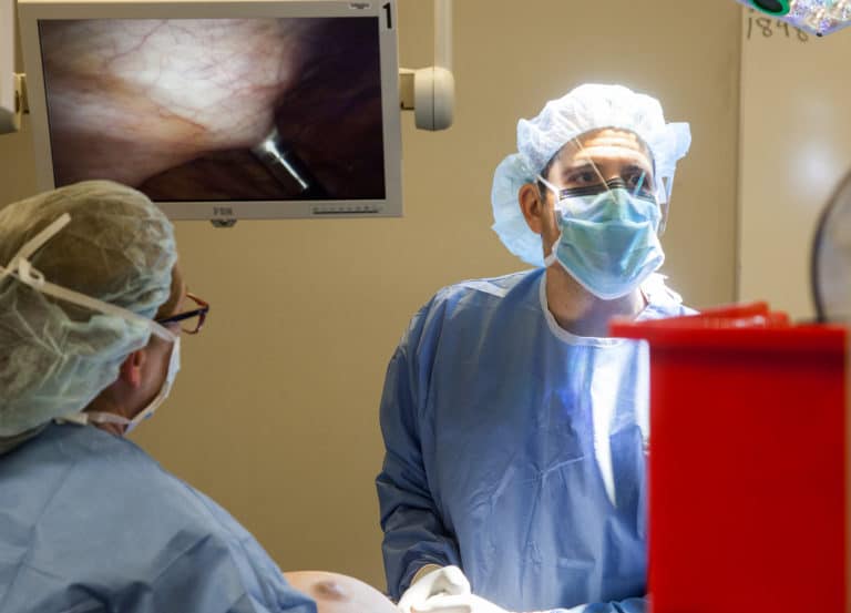 Surgeon working in an operating room